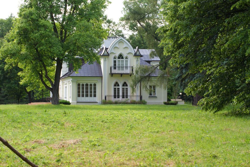 比亚瓦波德拉斯卡Roskosz Zespol Dworsko Parkowy住宿加早餐旅馆 外观 照片