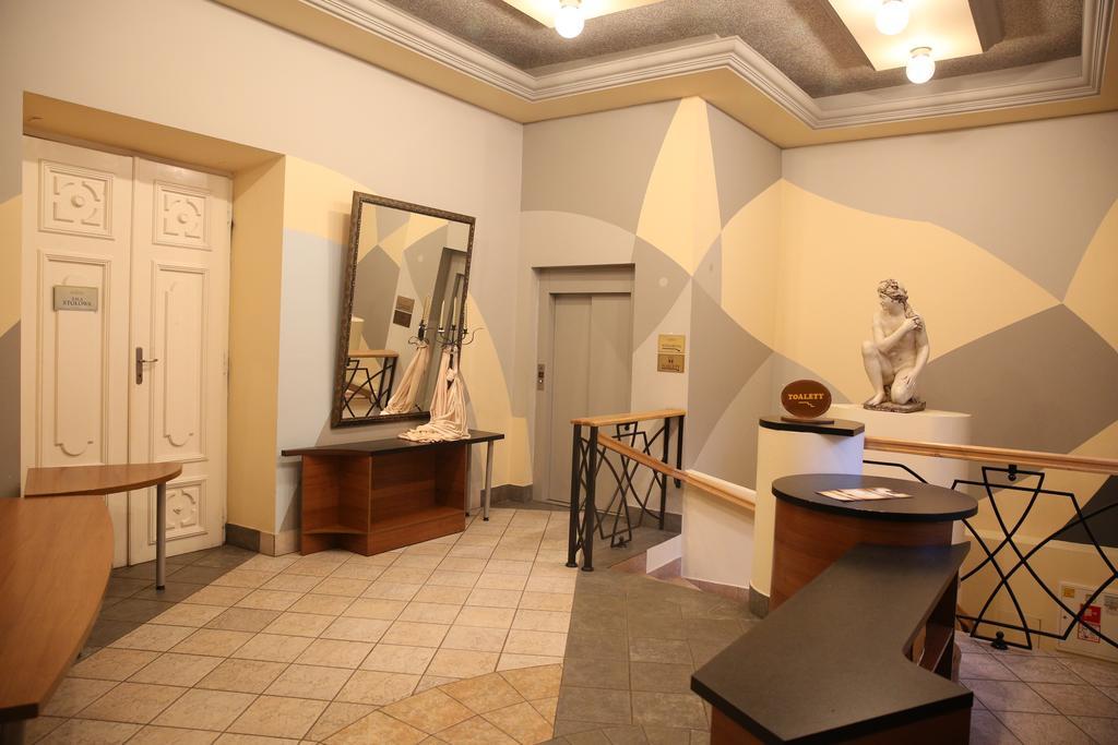 比亚瓦波德拉斯卡Roskosz Zespol Dworsko Parkowy住宿加早餐旅馆 外观 照片