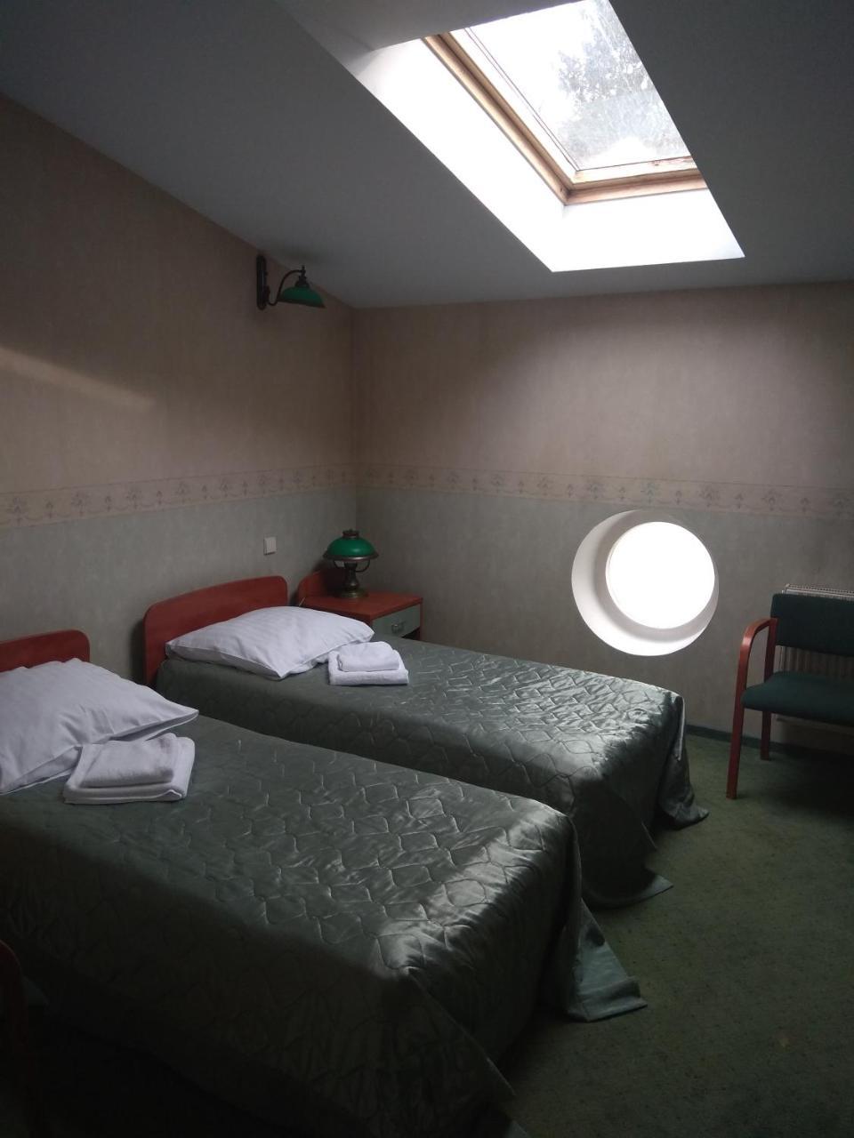 比亚瓦波德拉斯卡Roskosz Zespol Dworsko Parkowy住宿加早餐旅馆 外观 照片